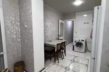 Satılır Köhnə Tikili Biləcəridə
