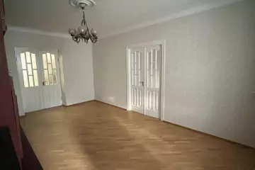 Satılır Köhnə Tikili Biləcəridə