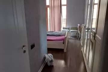 Satılır Yeni Tikili Elmler Akademiyasıda
