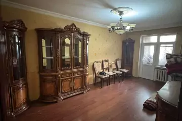 Satılır Köhnə Tikili Bakı Kinoteatrıda