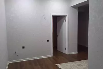 Satılır Yeni Tikili Elmler Akademiyasıda