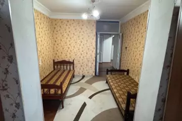 Satılır Köhnə Tikili Bakı Kinoteatrıda