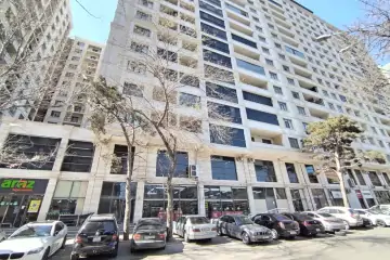 Satılır Yeni Tikili Heydər əliyev Mərkəzində