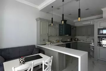 Satılır Bağ Evi şüvəlanda
