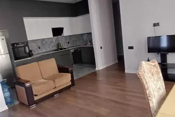 Satılır Yeni Tikili Elmler Akademiyasıda