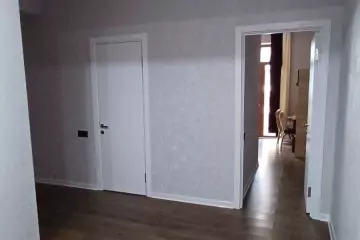 Satılır Yeni Tikili Elmler Akademiyasıda