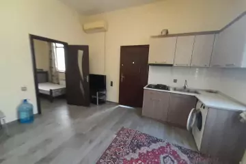 Aylıq Kirayə Həyət Evi Nəsimi Bazarında