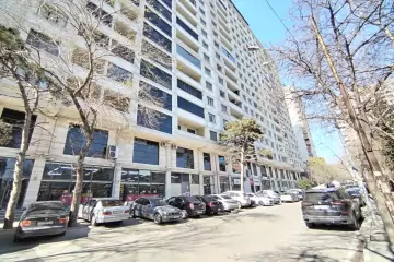 Satılır Yeni Tikili Heydər əliyev Mərkəzində