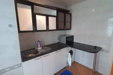 Aylıq Kirayə Köhnə Tikili Elmler Akademiyasıda