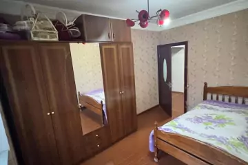 Satılır Köhnə Tikili Bakı Kinoteatrıda