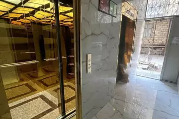 Satılır Yeni Tikili Heydər əliyev Mərkəzində