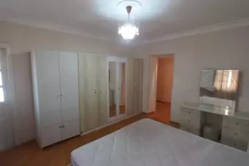 Aylıq Kirayə Köhnə Tikili Elmler Akademiyasıda