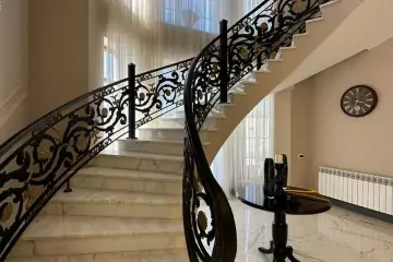 Satılır Bağ Evi şüvəlanda