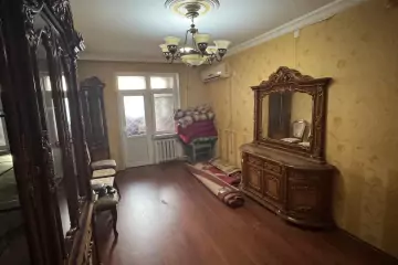 Satılır Köhnə Tikili Bakı Kinoteatrıda