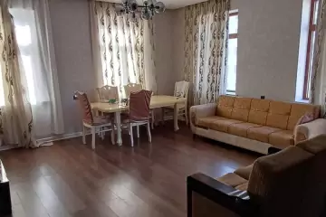 Satılır Yeni Tikili Elmler Akademiyasıda