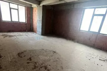 Satılır Yeni Tikili Heydər əliyev Mərkəzində