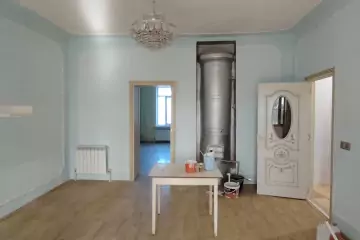 Satılır Köhnə Tikili Vağzalda