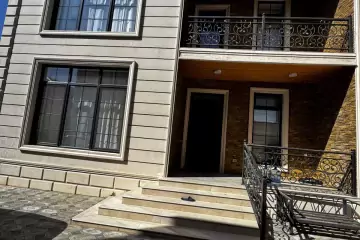 Satılır Həyət Evi Badamdarda