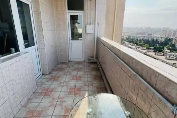Satılır Yeni Tikili 8-ci Mikrorayonda