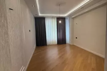Satılır Yeni Tikili 7-ci Mikrorayonda