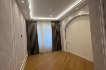 Satılır Yeni Tikili 7-ci Mikrorayonda