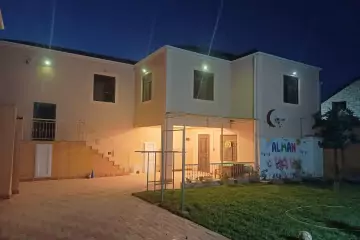 Satılır Həyət Evi Binədə