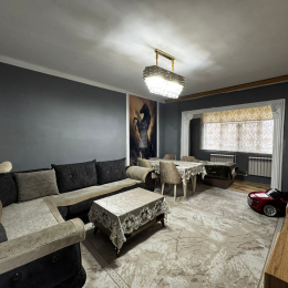 Satılır 3 otaqlı Köhnə Tikili 72 m², Bakıxanov