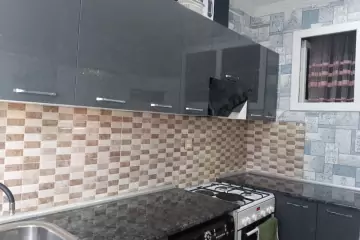 Satılır Yeni Tikili Qurtuluş 93da