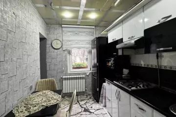 Satılır Köhnə Tikili Bakıxanovda