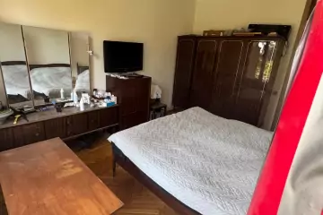Satılır Köhnə Tikili 9-cu Mikrorayonda