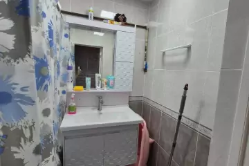 Satılır Köhnə Tikili Biləcəridə