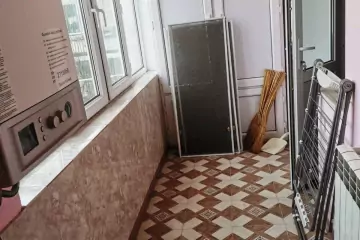 Satılır Köhnə Tikili Elmler Akademiyasıda