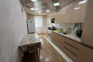 Satılır Köhnə Tikili Biləcəridə