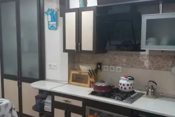 Satılır Köhnə Tikili Elmler Akademiyasıda