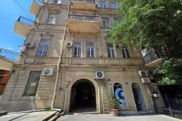Aylıq Kirayə Ofis İçərişəhərdə