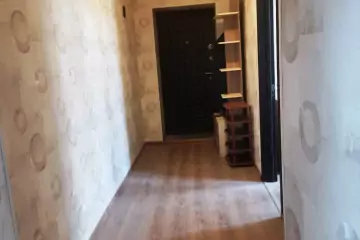 Satılır Köhnə Tikili Elmler Akademiyasıda