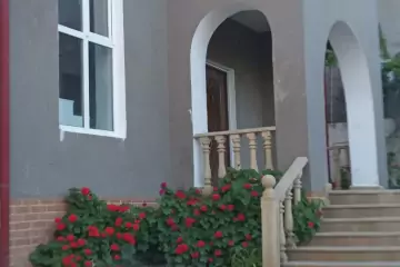 Satılır Həyət Evi Buzovnada