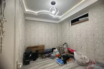 Satılır Yeni Tikili Qurtuluş 93da