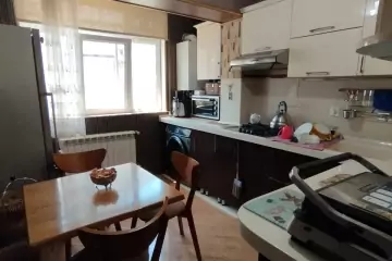Satılır Köhnə Tikili Gənclikdə