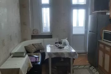 Satılır Yeni Tikili 8-ci Kilometrdə