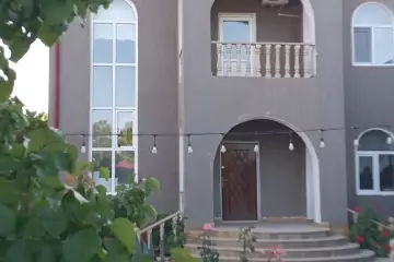 Satılır Həyət Evi Buzovnada