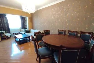 Satılır Köhnə Tikili Gənclikdə