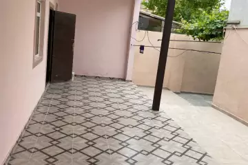 Satılır Həyət Evi Aşağı Güzdəkdə