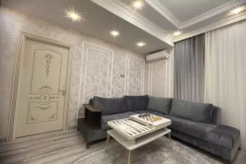 Satılır Yeni Tikili Qurtuluş 93da