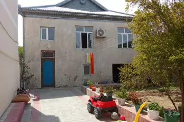 Satılır Həyət Evi Qaraçuxurda