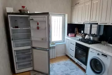 Satılır Həyət Evi Bakıda