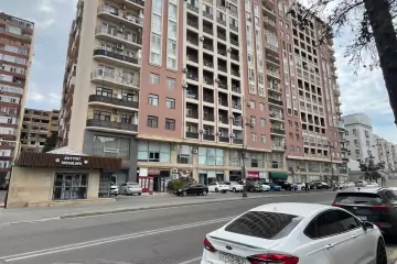 Satılır Yeni Tikili Yasamalda