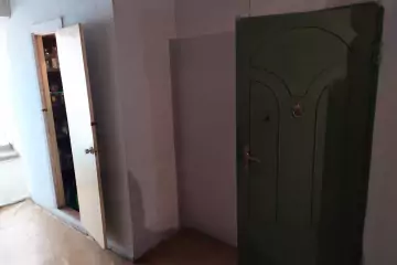 Satılır Köhnə Tikili Bakıda
