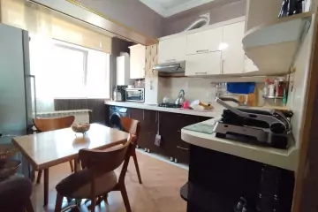 Satılır Köhnə Tikili Gənclikdə