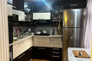 Satılır Köhnə Tikili Beşmərtəbədə